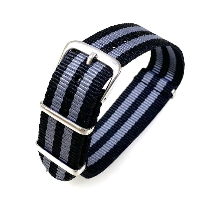 VOSTOK 18mm NATO Armband, Nylon, schwarz mit grauen Streifen (NATO18-21)